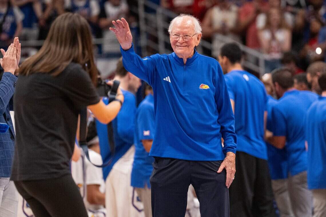 Ted Owens Steals the Show at National Collegiate Basketball Hall of Fame Enshrinement