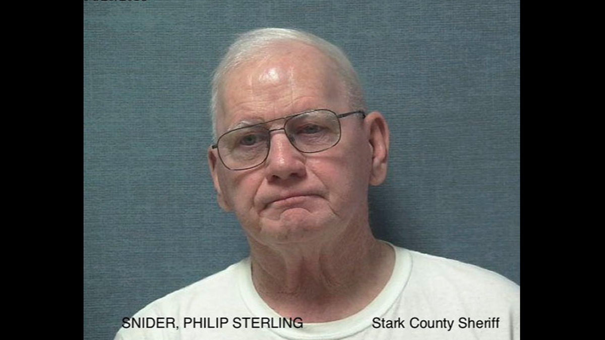 Ohio man Philip Snider pleaded guilty to aggravated murder after police say he confessed to bludgeoning his wife to death. The alleged confession was given to an undercover cop who had befriended the man.