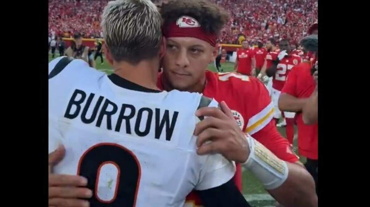 Joe Burrow and Patrick Mahomes met following the Chiefs’ win over the Bengals.