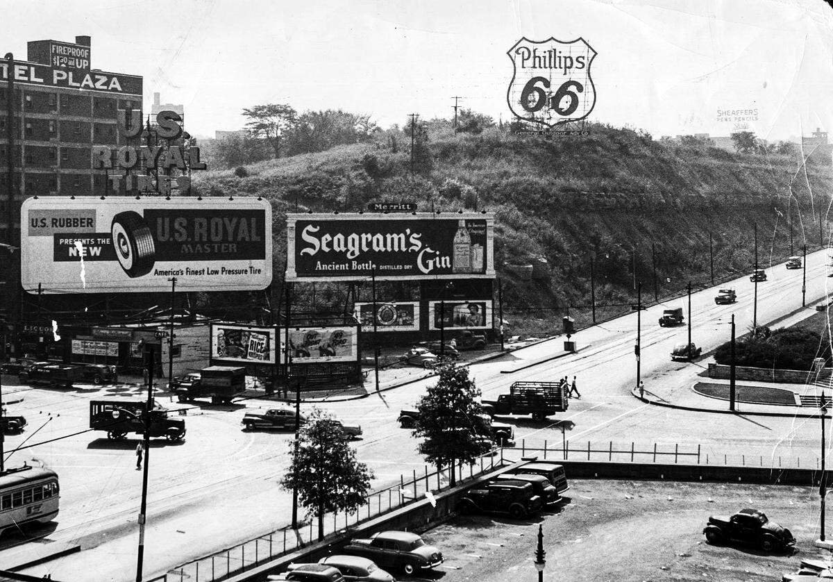 Signboard Hill at Main Street and Pershing Road, 1949.
