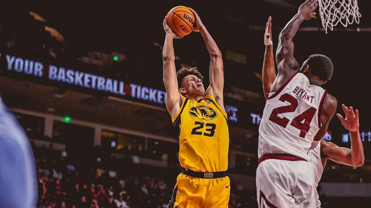 Trevon Brazile goes for a dunk in Missouri men’s basketball’s loss to South Carolina on March 1, 2022.