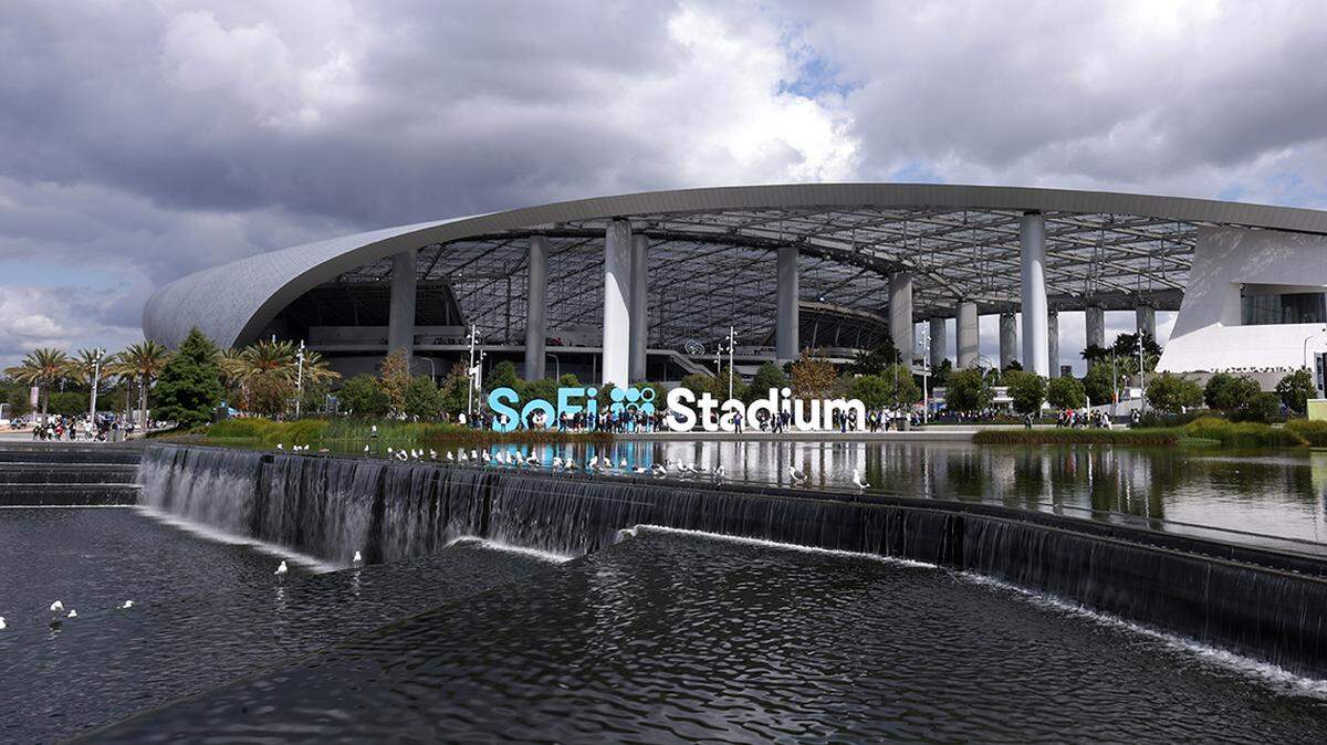 The Rams moved from St. Louis to Los Angeles, and it stung.