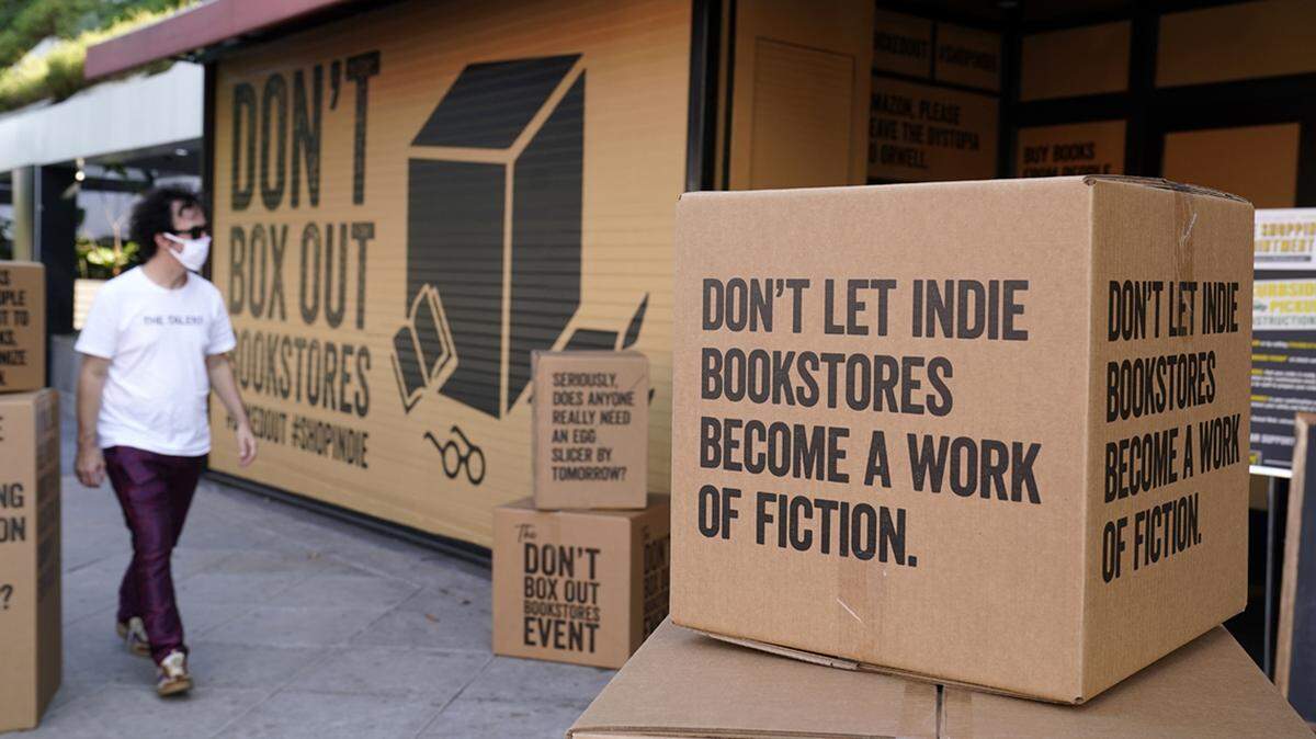 In 2020, the country lost one bookstore per week. At least one of them was in Kansas.
