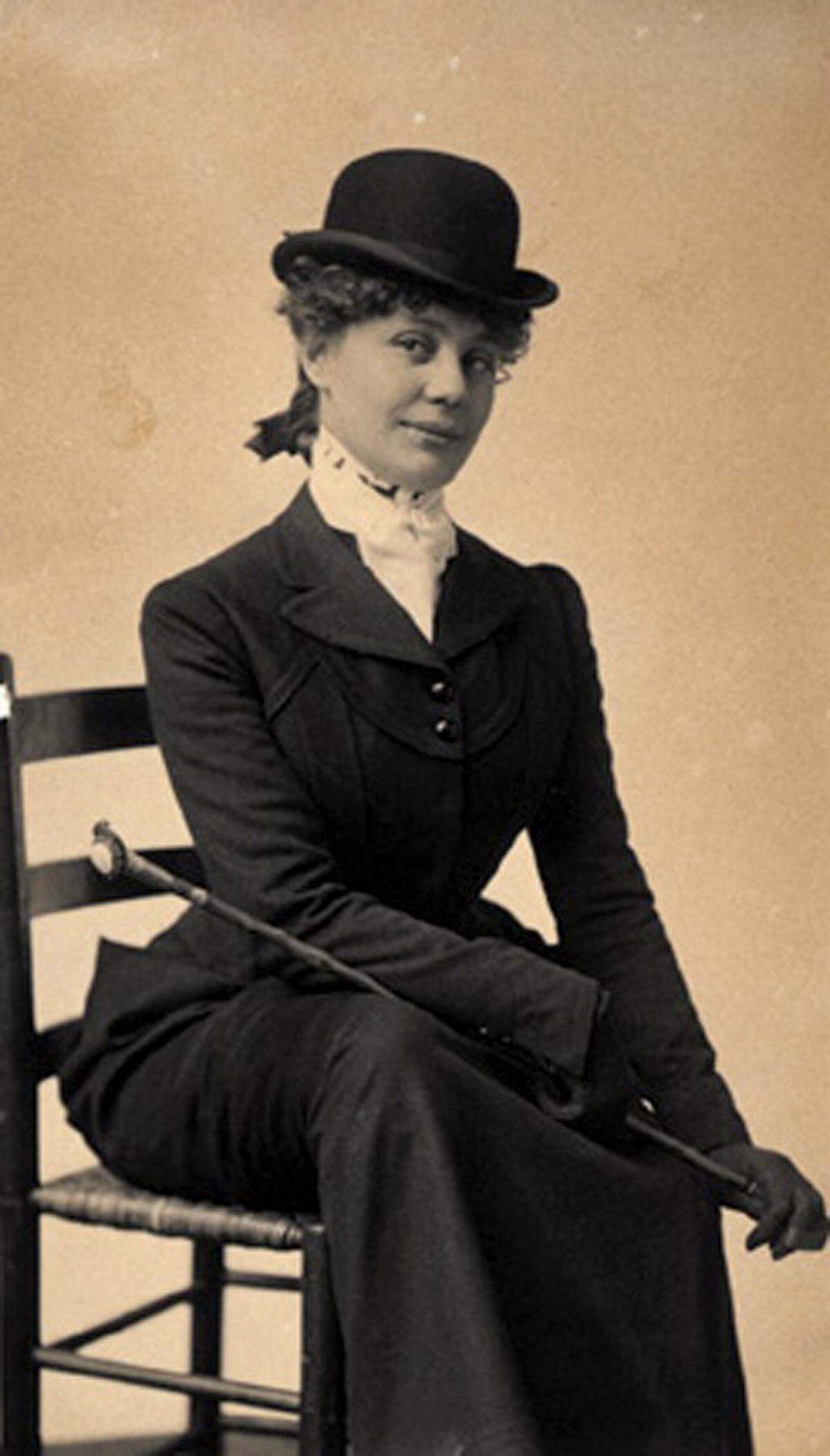 Loula Long Combs.