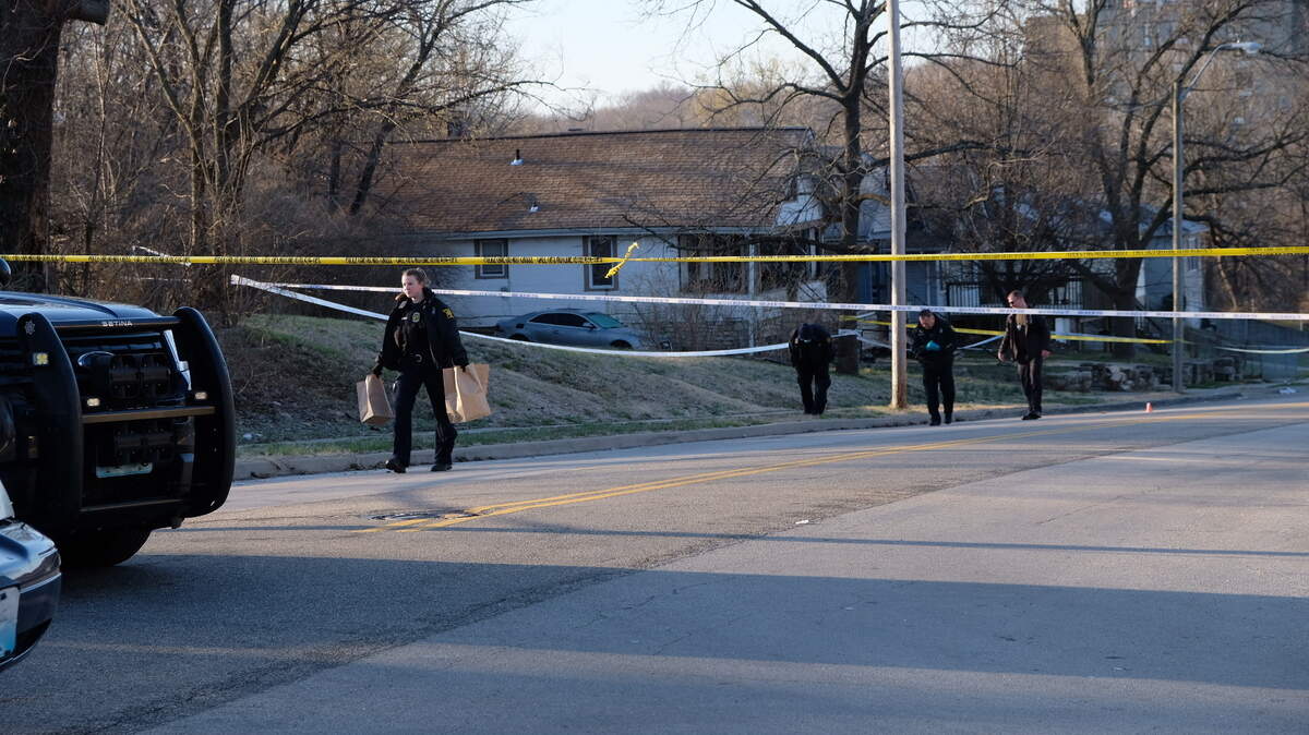 KCPD: One dead after street fight, shots fired in KC MO | Kansas City Star