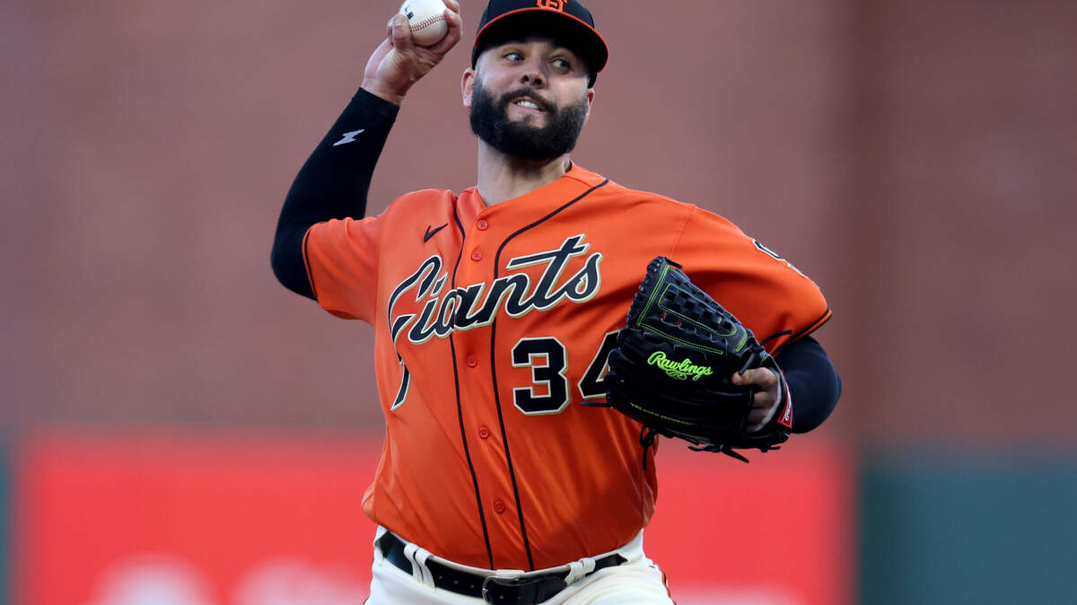 San Francisco Giants’ Jakob Junis pitches against the Los Angeles Dodgers during the second inning of a baseball game in San Francisco, Friday, June 10, 2022. (AP Photo/Jed Jacobsohn)