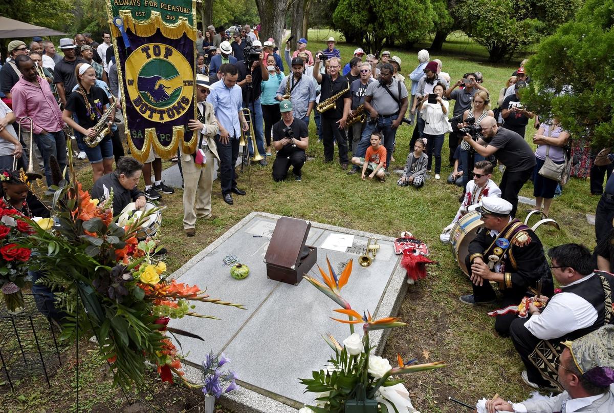 Jazz lovers, musicians and fans of the late Charlie Parker, gathered at his grave site at Lincoln Cemetery in 2015 for a salute and tribute to the legendary saxophonist.