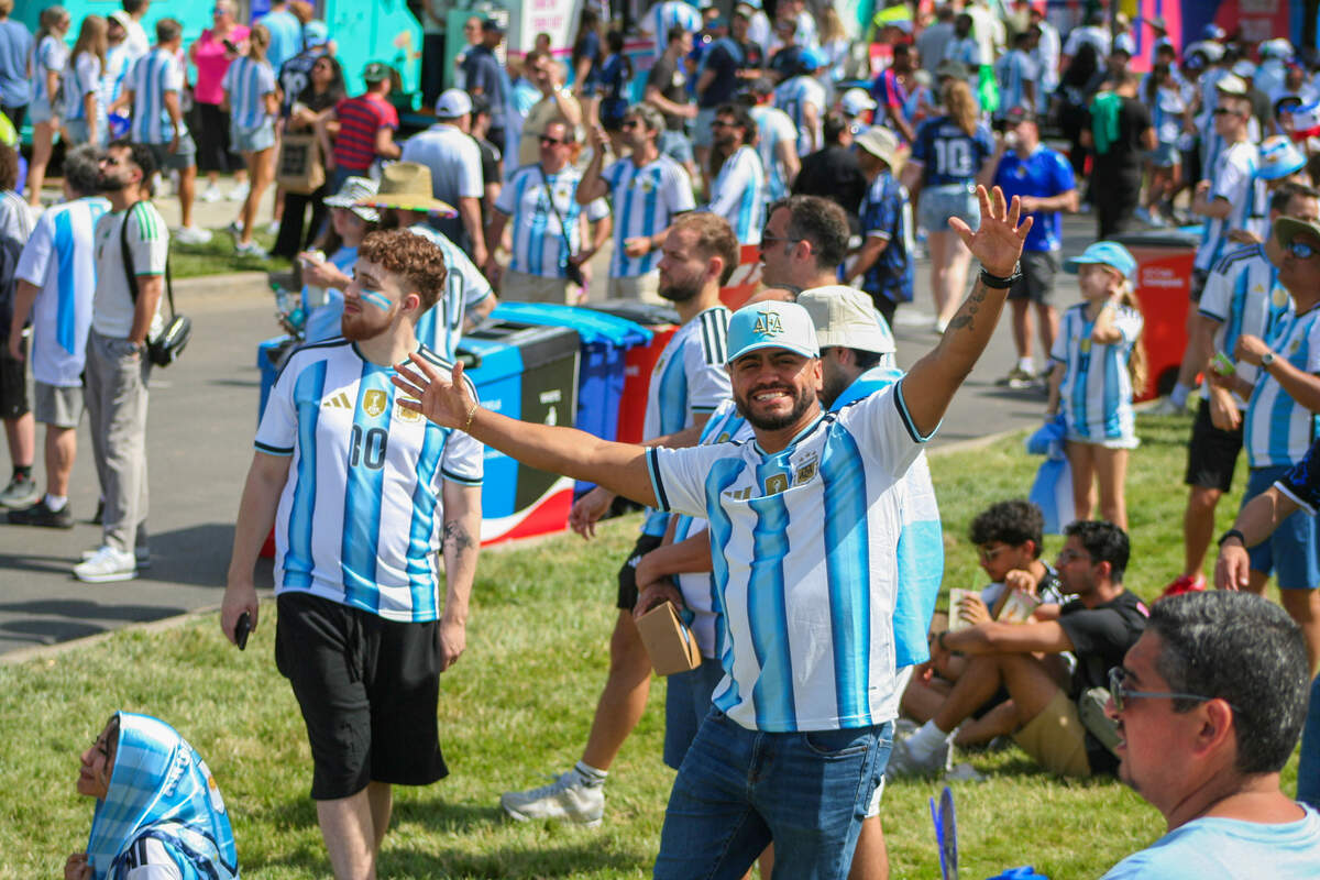Argentina fans have high energy at FIFA’s Fan Festival in Kansas City.