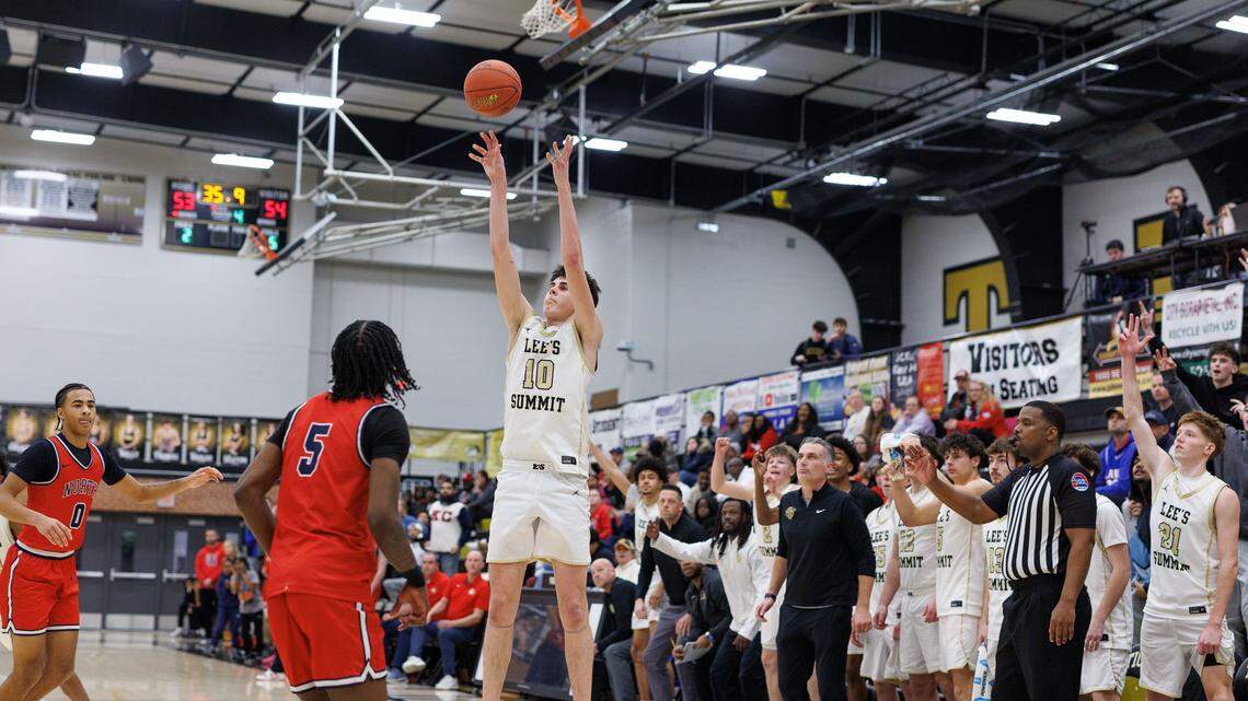 Lee’s Summit boys & girls basketball among winners at 810 Varsity Showcase 44