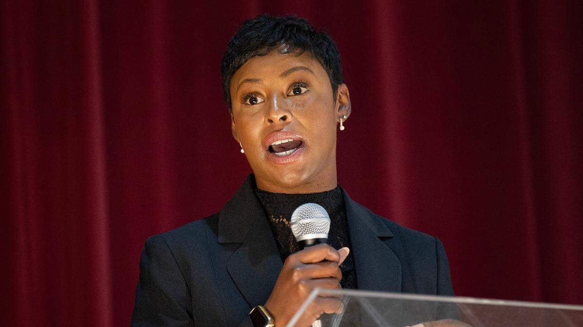 Melesa Johnson answers a question from a member of the audience during a Jackson County prosecutor candidate forum at Delta Athenaeum on Wednesday, July 31, 2024, in Kansas City.
