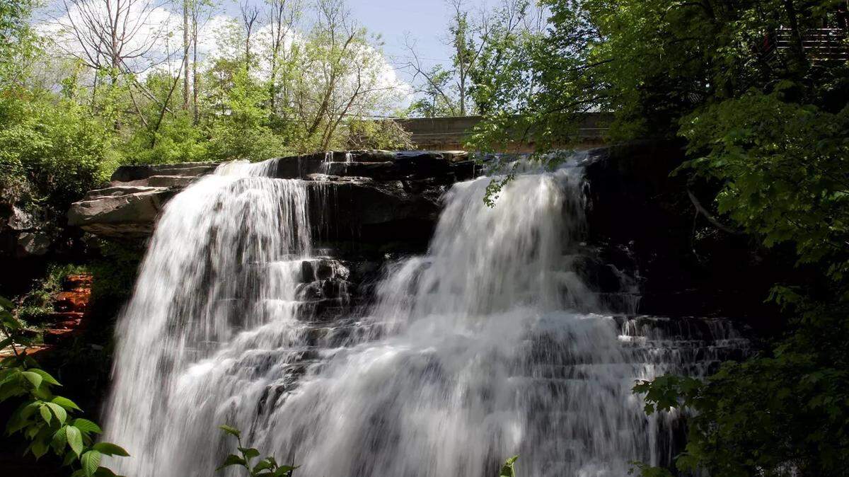 Three hikers stranded at an Ohio national park were rescued, fire officials said. An 18-year-old was injured.