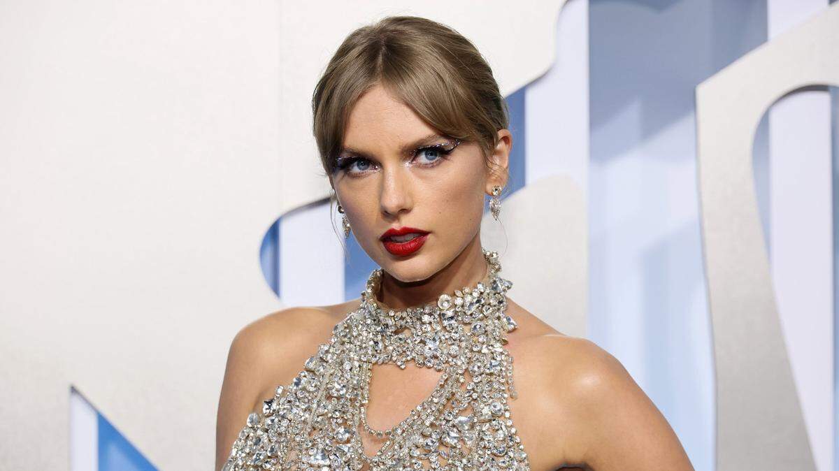 Taylor Swift attends the 2022 MTV VMAs. As she kicks off The Eras Tour in Arizona, Kansas City Swifties are getting hyped about her July shows at Arrowhead Stadium.