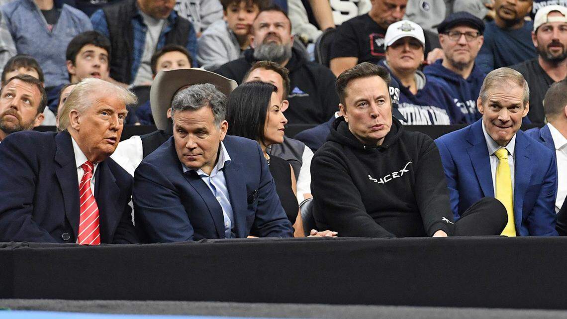 Government workers joined the Democratic Party and now they are paying.