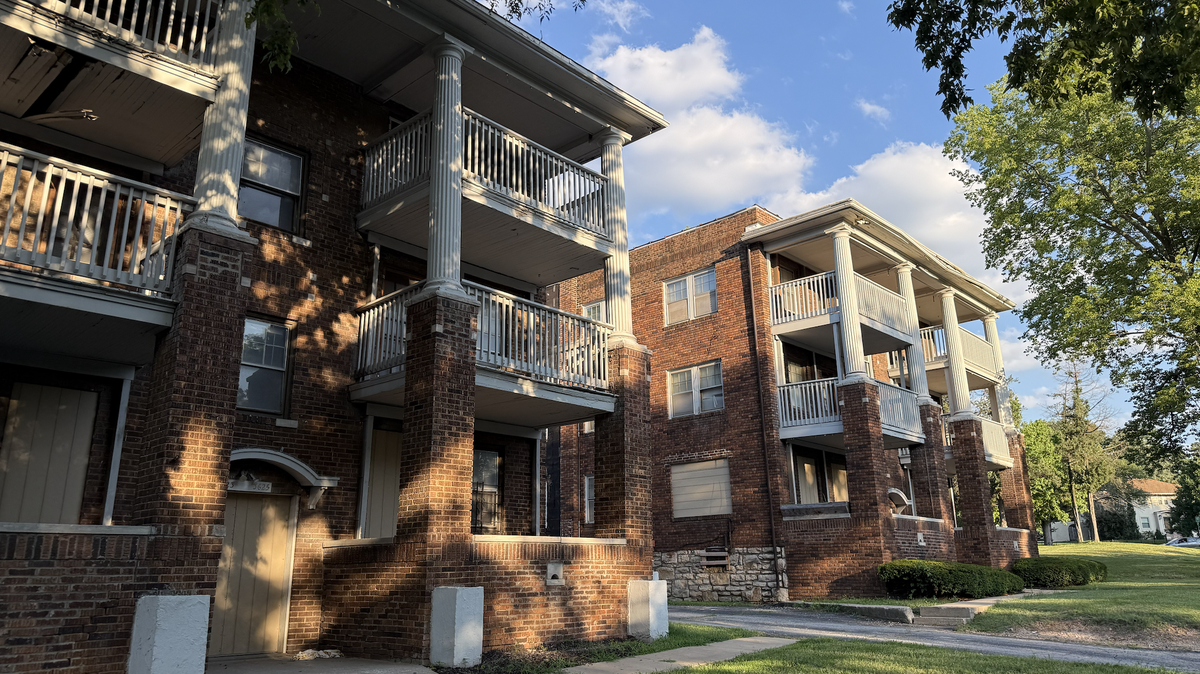 Two dilapidated colonnades, owned by Kansas City Life Insurance, that the company wants to demolish and replace with a new colonnade court. The demolitions are on hold as Valentine leaders seek historic status for part of their neighborhood after KC Life demolished nearly two dozen homes in fall 2024.
