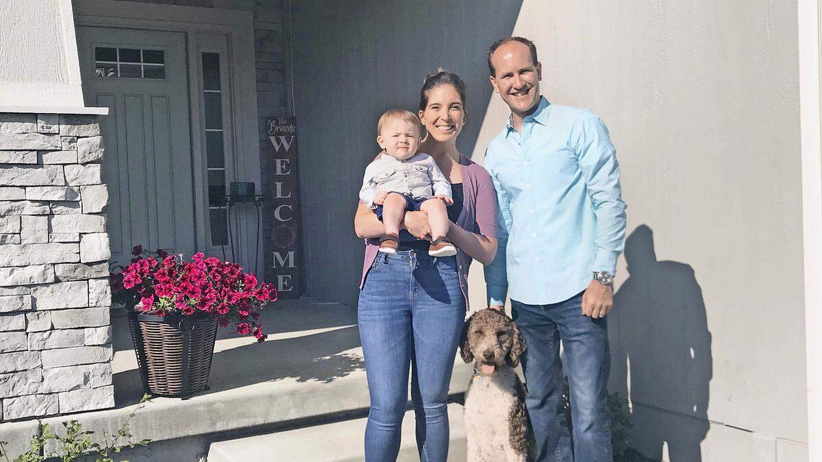 Rodrock Development’s Arbor Lake, located at Prairie Star Parkway and Clare Road, was a standout during the Brown’s home search, because it offered easy highway access and wonderful builders and models from which to choose. “We selected Prieb’s Levi II,” Abbey Brown says. “It has an open layout, ample space for our growing family, and a front porch—which was a must to hang our porch swing.”