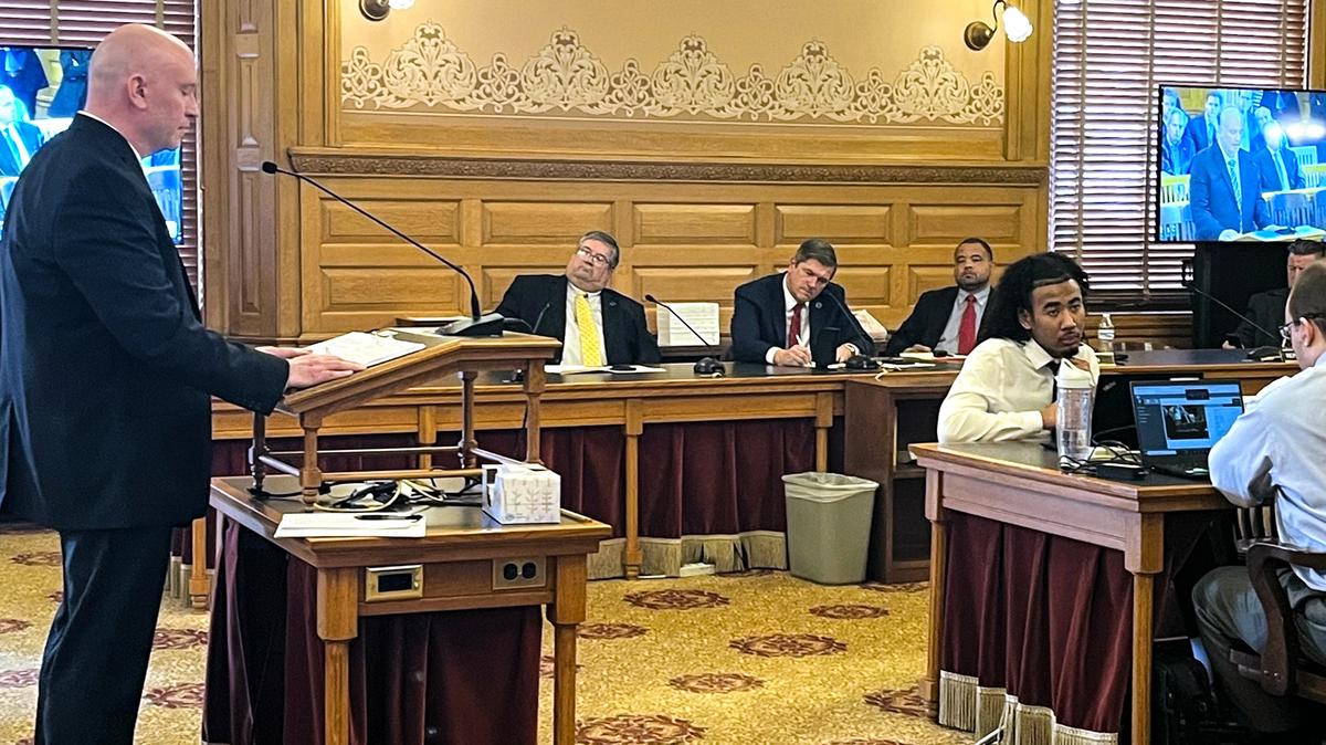 Shawn Montgomery, president of Cnano Technologies USA, addresses a Kansas House committee.