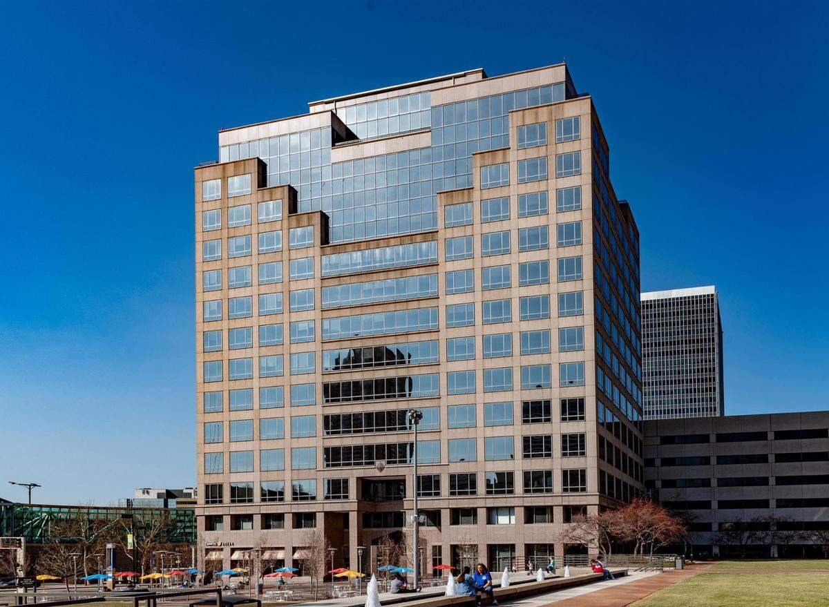 The Kansas City Star will move into an office tower at 2405 Grand Blvd., in the Crown Center complex, this summer.