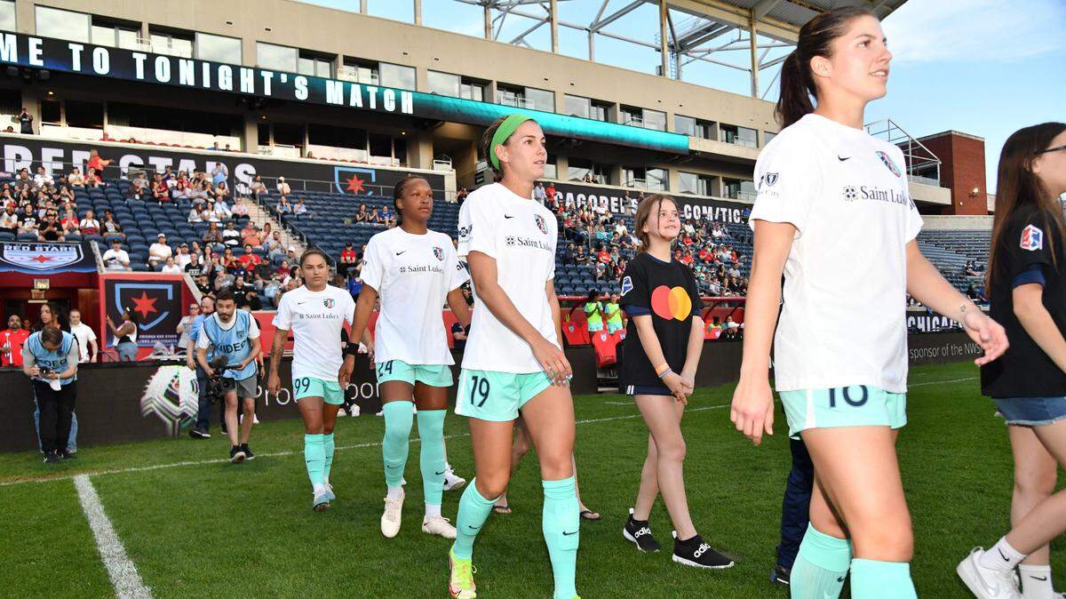 Kansas City Current players walk out to the pitch prior to a game against Chicago at SeatGeek Stadium on April 15, 2023.