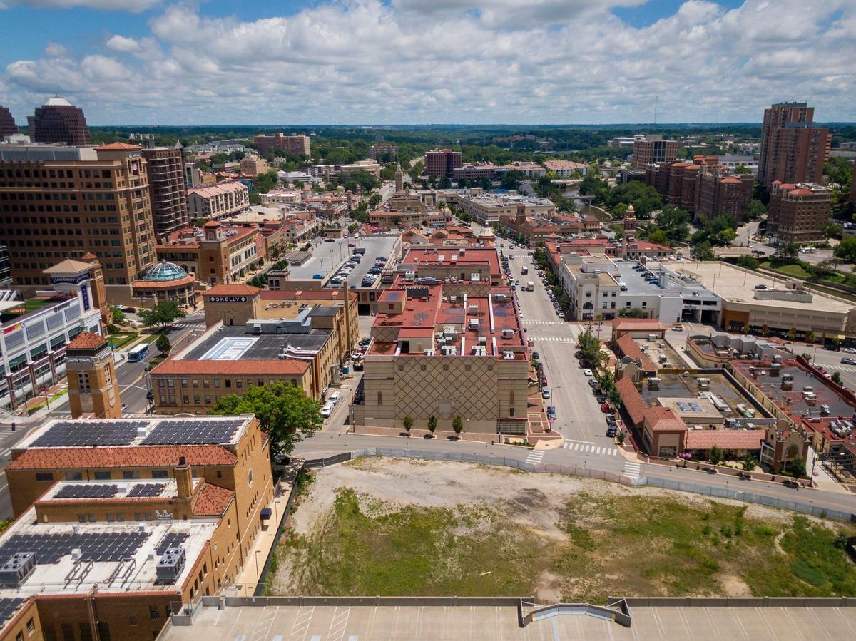 Nordstrom canceled its plan to build a store on the west side of the Country Club Plaza, leaving this large, vacant lot.