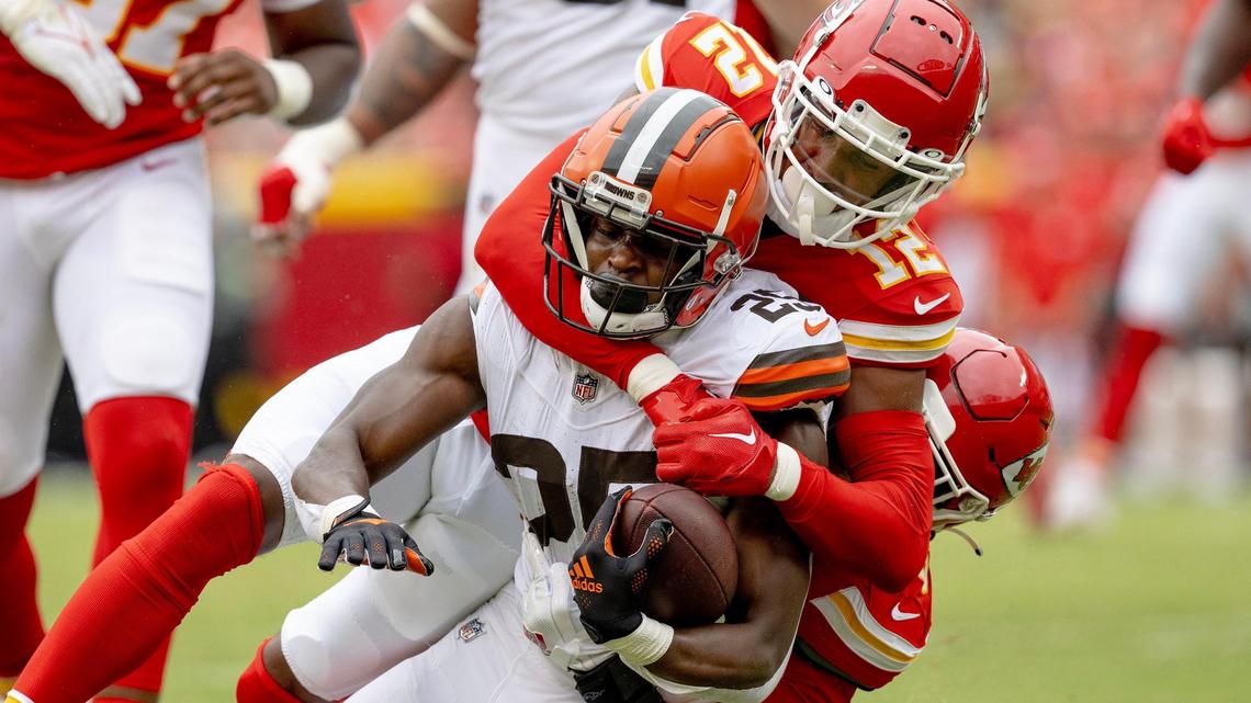 Pair of pick-sixes? No problem as Chiefs prevail over Browns. Here’s the report card