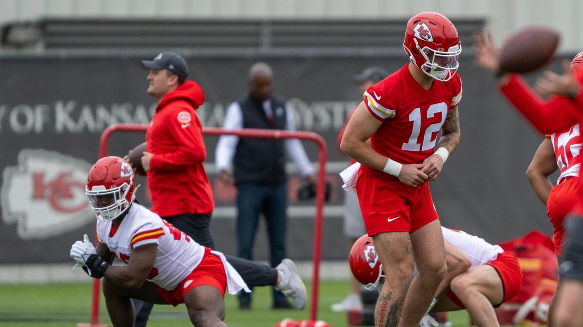Kansas City Chiefs tight end Jared Wiley (12) stretches during the first day of rookie minicamp at the team’s practice facility on Saturday, May 4, 2024.