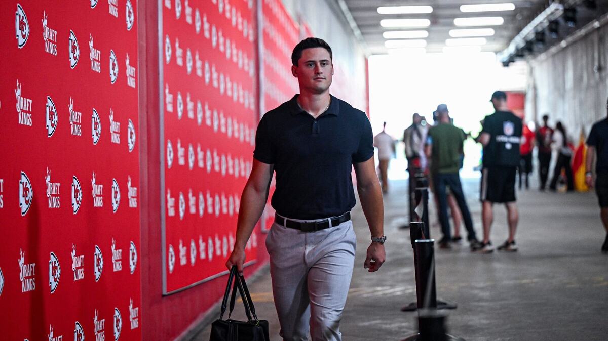 Why Chiefs punter Matt Araiza’s hustle fired up teammates | Kansas City ...