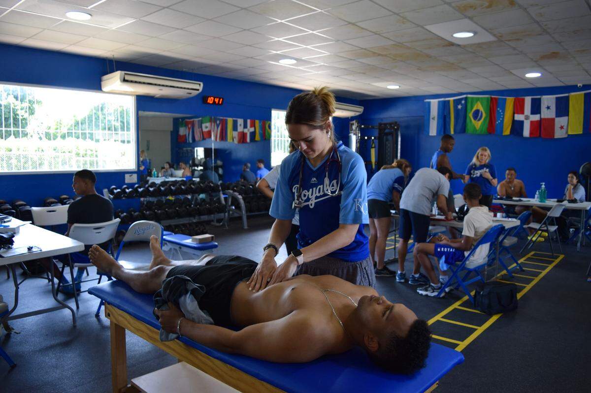 Jessica Nelson, a med student at KCU, is part of the NFL’s Diversity in Medicine Pipeline Initiative.