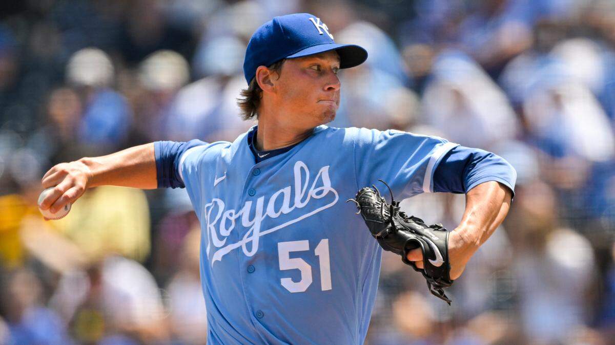 Kansas City Royals starting pitcher Brady Singer throws to a Los Angeles Dodgers batter during the first inning of a baseball game, Sunday, Aug. 14, 2022, in Kansas City.