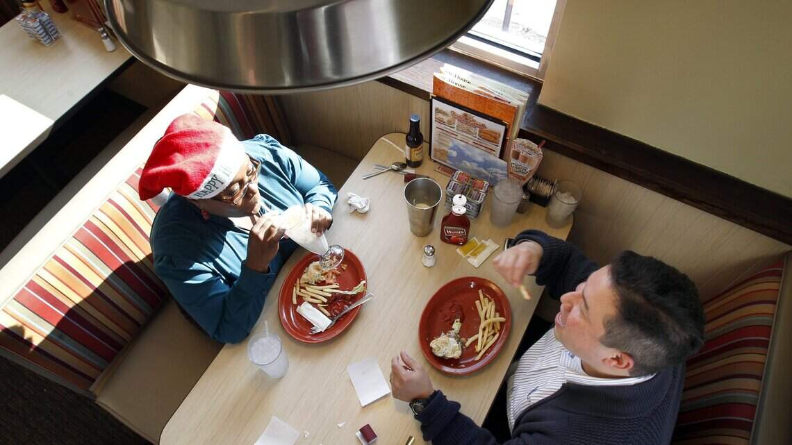 Diner and Waffle House competitor left KC metro years ago. Now it’s back