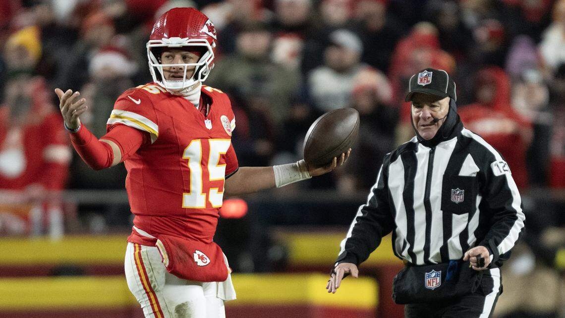Ex-Chiefs coach details how team should handle Patrick Mahomes’ return to action