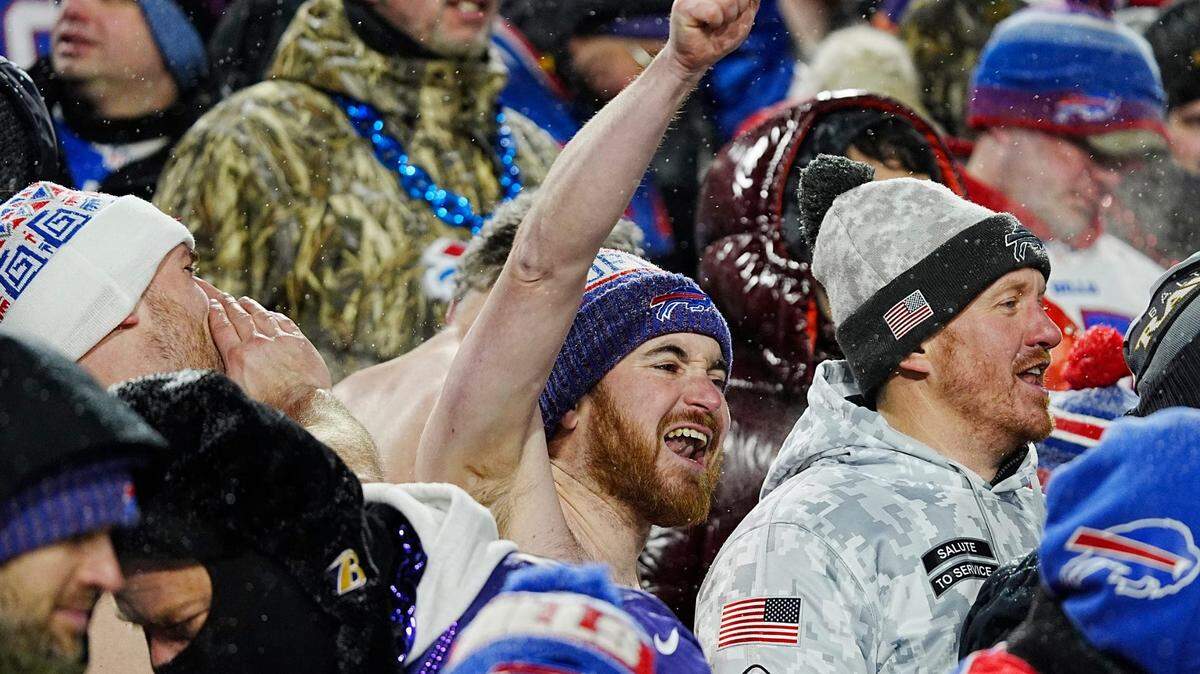 Fans cheered during second half action at the Buffalo Bills divisional game against the Baltimore Ravens at Highmark Stadium in Orchard Park on Jan. 19, 2025.