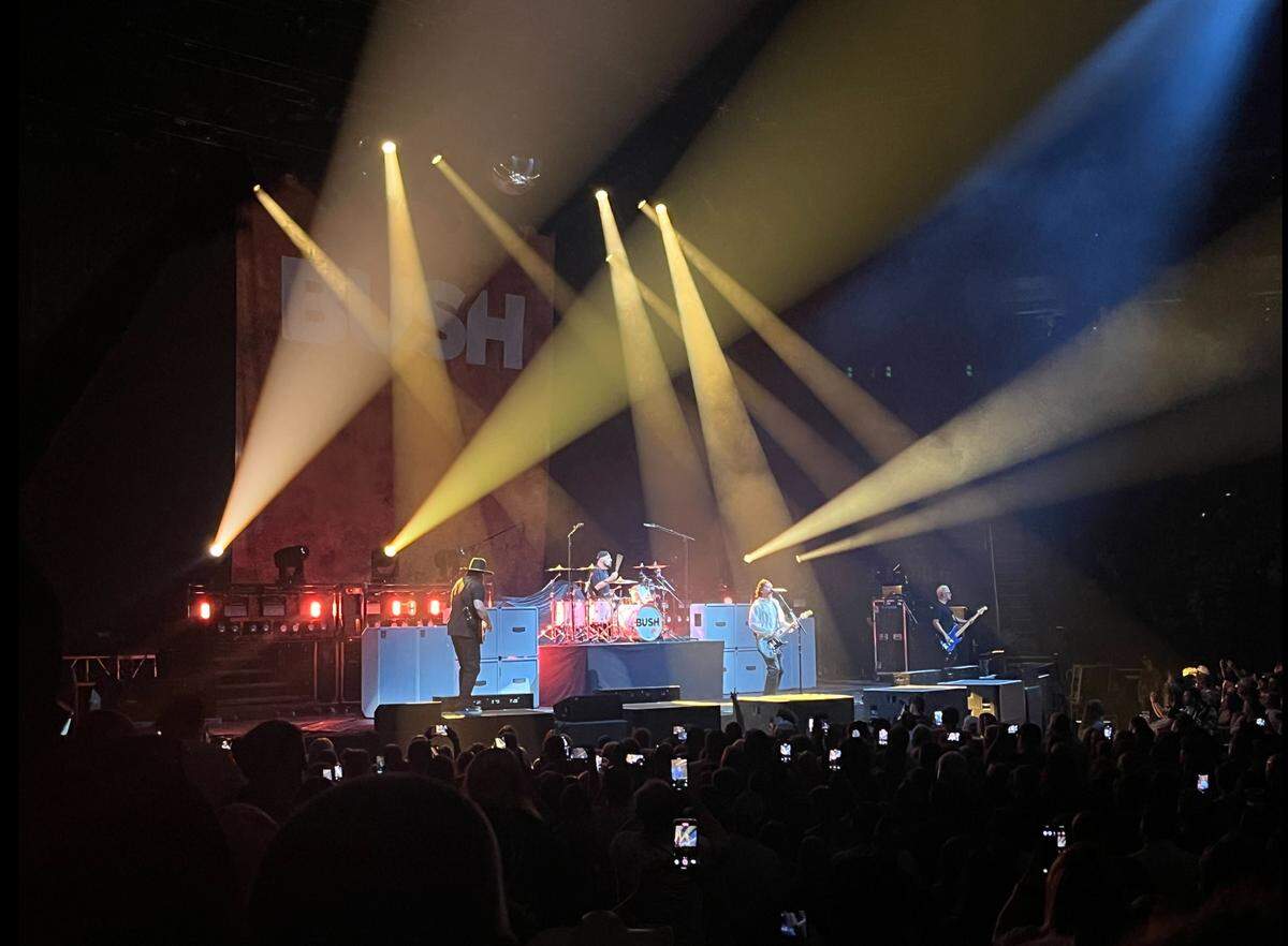 London-based rock band Bush perfomed at T-Mobile Center in Kansas City on Tuesday, July 29. They performed popular songs like “Glycerine,” “Everything Zen,” “Machinehead” and “Comedown,” and new songs from their latest album “I Beat Loneliness,” which released Friday, July 18.