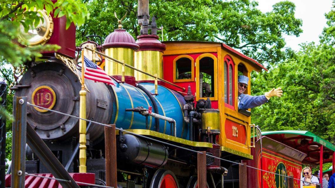 The Omaha Henry Doorly Zoo welcomed a baby calf into its elephant herd last weekend.