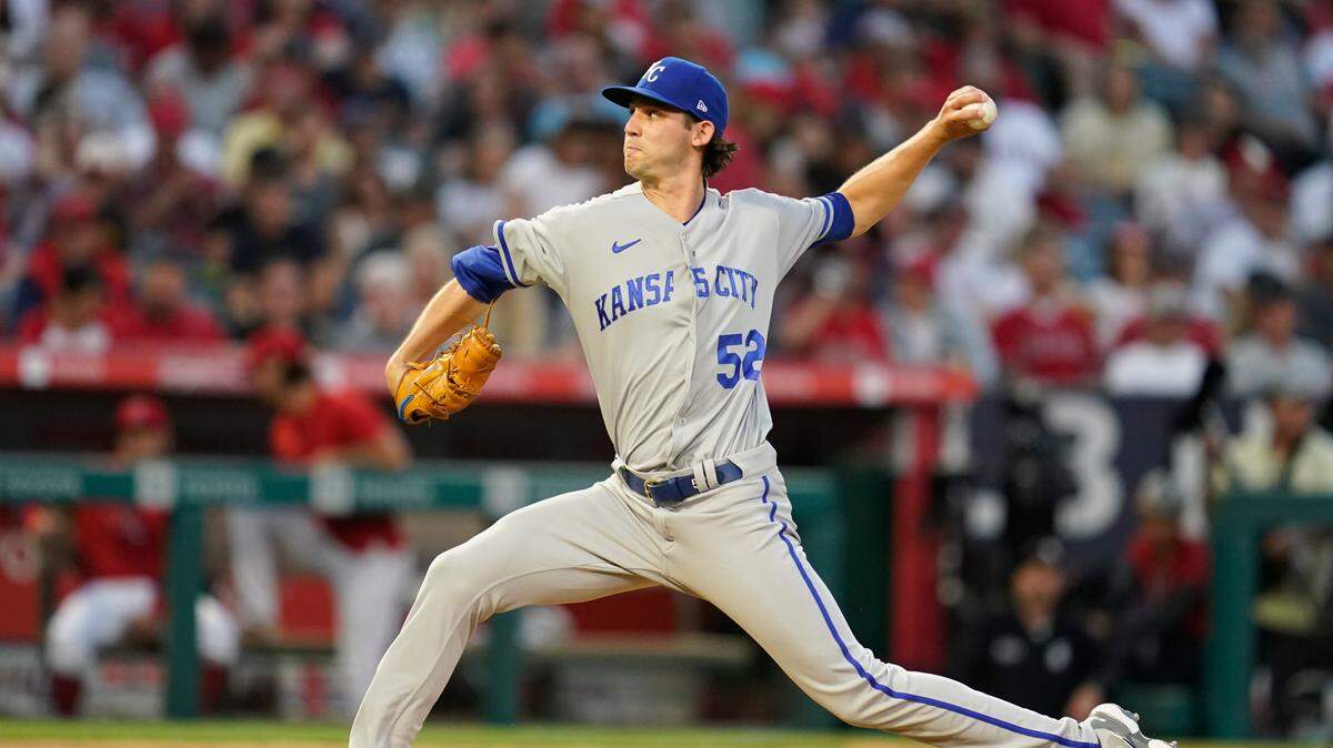 Kansas City Royals starting pitcher Daniel Lynch (52) throws during the third inning of a baseball game against the Los Angeles Angels in Anaheim, Calif., Wednesday, June 22, 2022. (AP Photo/Ashley Landis)