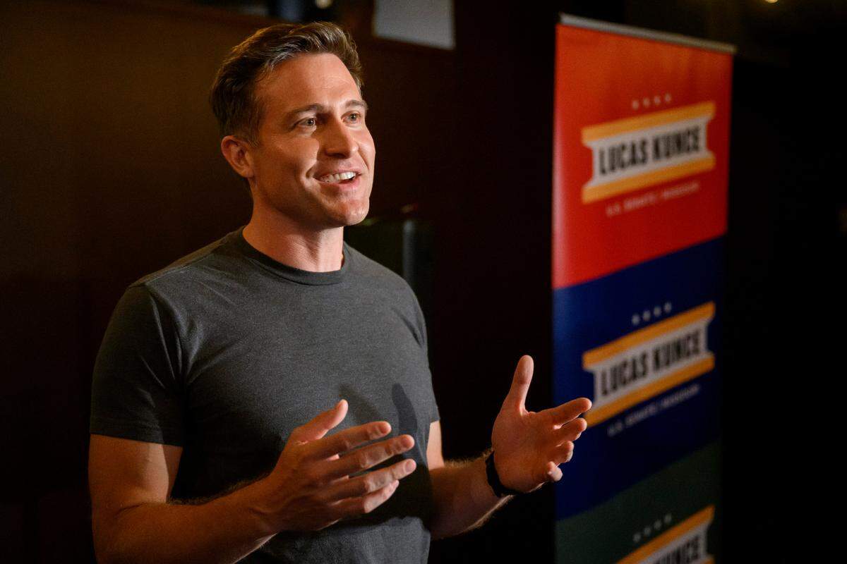 Democratic Senate hopeful Lucas Kunce thanks his supporters after conceding at a primary election watch party Tuesday, Aug. 2, 2022, in Kansas City, Mo. (AP Reed/Hoffmann)