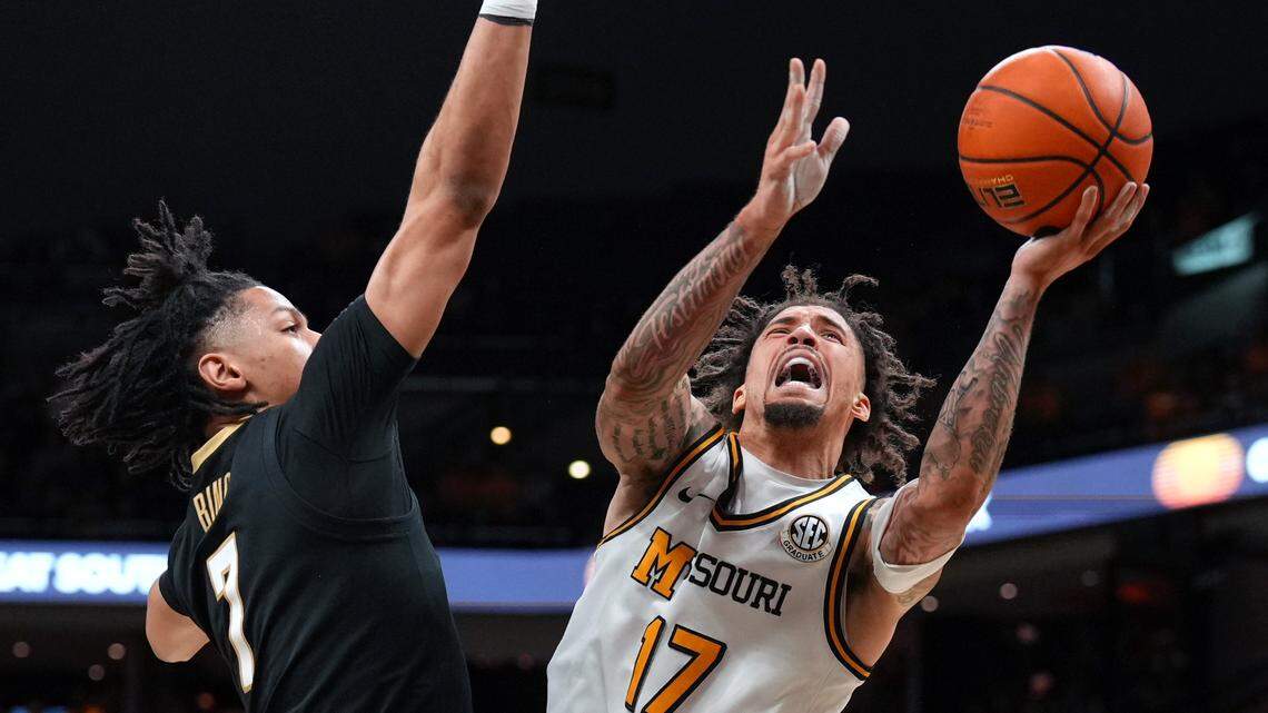 Missouri Tigers take care of business at Mizzou Arena, edging No. 19 Vanderbilt