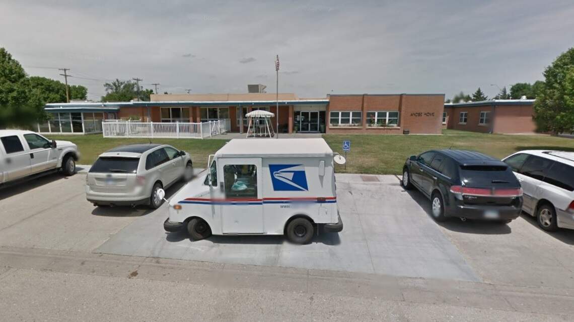 After losing Medicare approval, Kansas nursing home enforces strict COVID-19 protocols