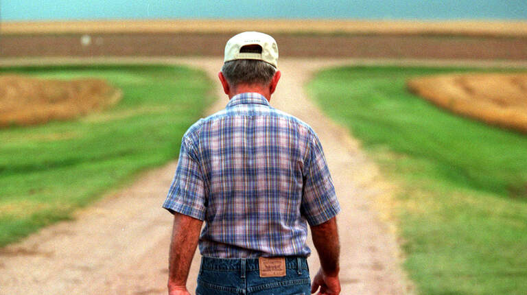 DOGE cuts 'gutted’ small KS farm service centers. Bipartisan bill seeks safeguards