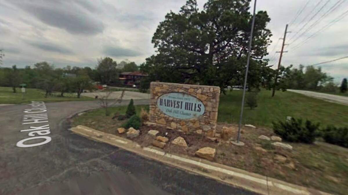 Independence police were investigating an officer-involved shooting at Oak Hill Cluster in Harvest Hills off Missouri 7 late Tuesday. One man was shot by police. This is a Google Maps view of the area from May 2008.