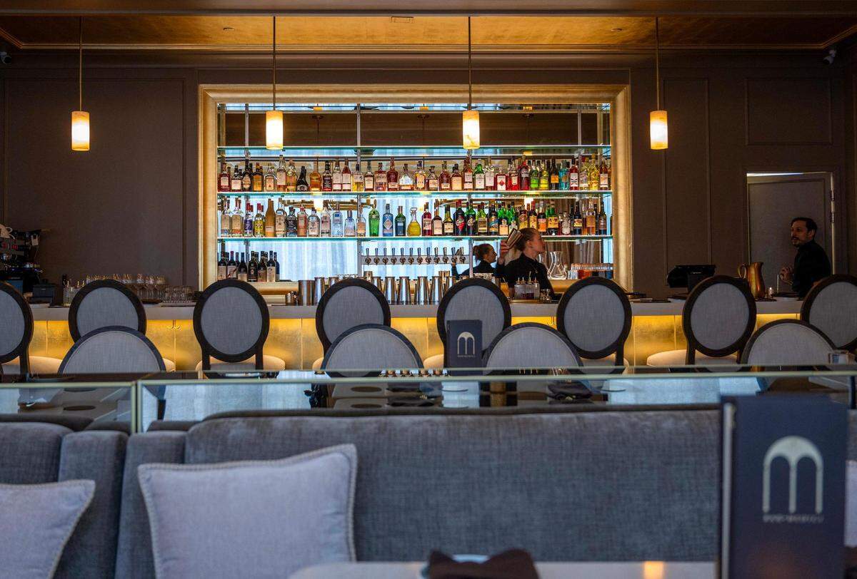 Bar Medici serves a variety of cocktails, including the lemony frizzante.