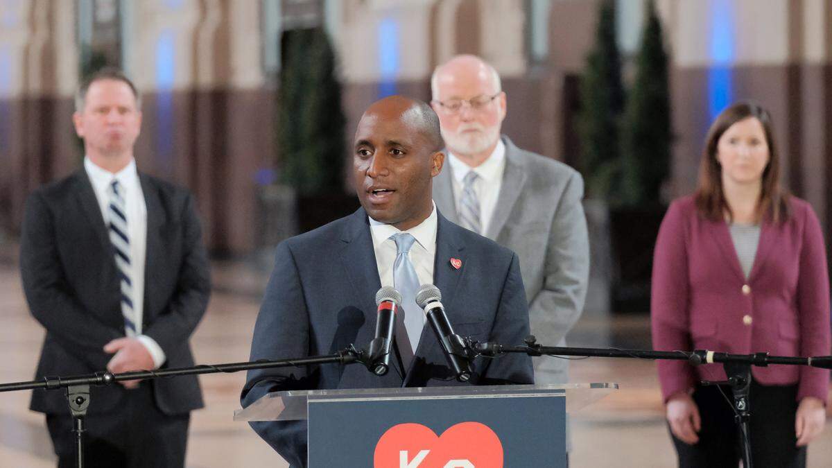 Kansas City Mayor Quinton Lucas, center, appeared at a news conference Sunday at Union Station about stay at home orders issued across the metro area to slow the spread of the coronavirus. He was joined by elected officials and public health officials from both sides of the state line.