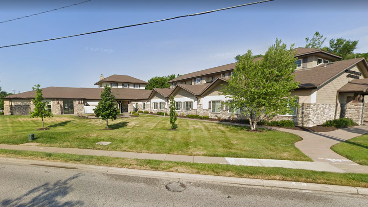 A Google Maps image shows the exterior of Advanced Health Care of Overland Park.