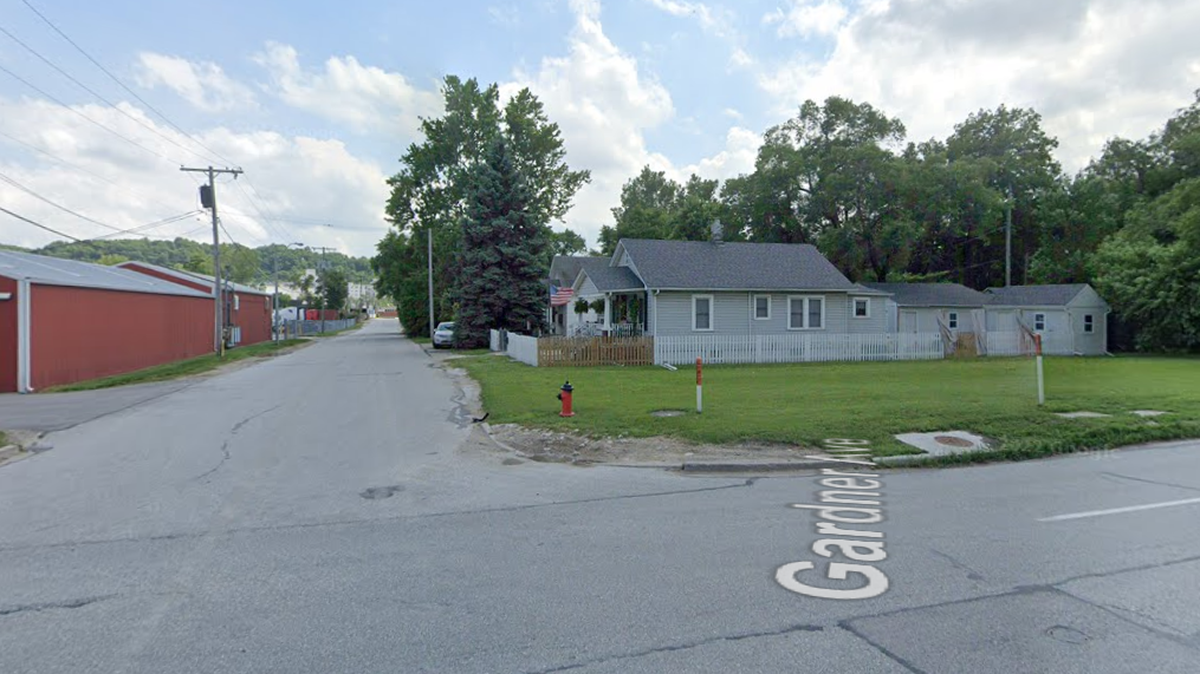 The crash occurred at the intersection of Gardner Avenue and Bellefontaine Street, as seen in this Google Maps Steet View image.