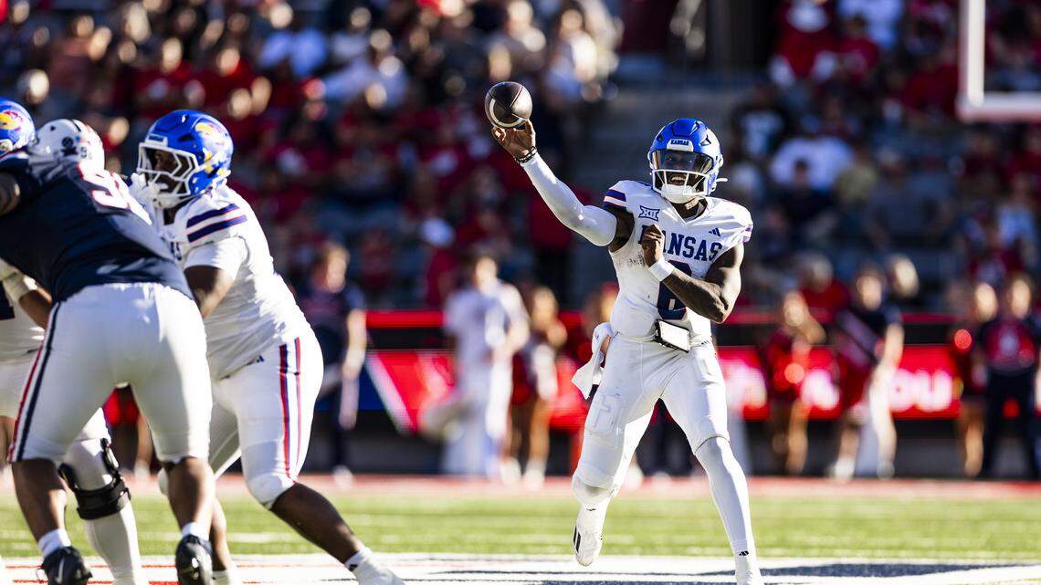 Drake Maye put on notice? Patriots meet with another QB