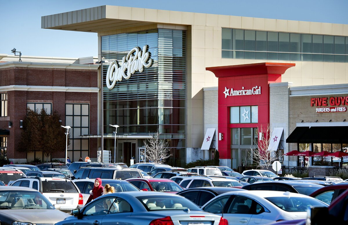While many enclosed malls have closed or restructured, Oak Park Mall still has a strong following.