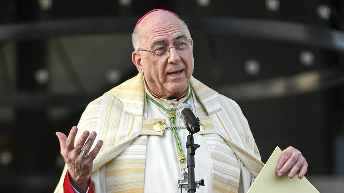 Jesus would not have, and does not now want a hierarchy of power in the church telling people what to do.