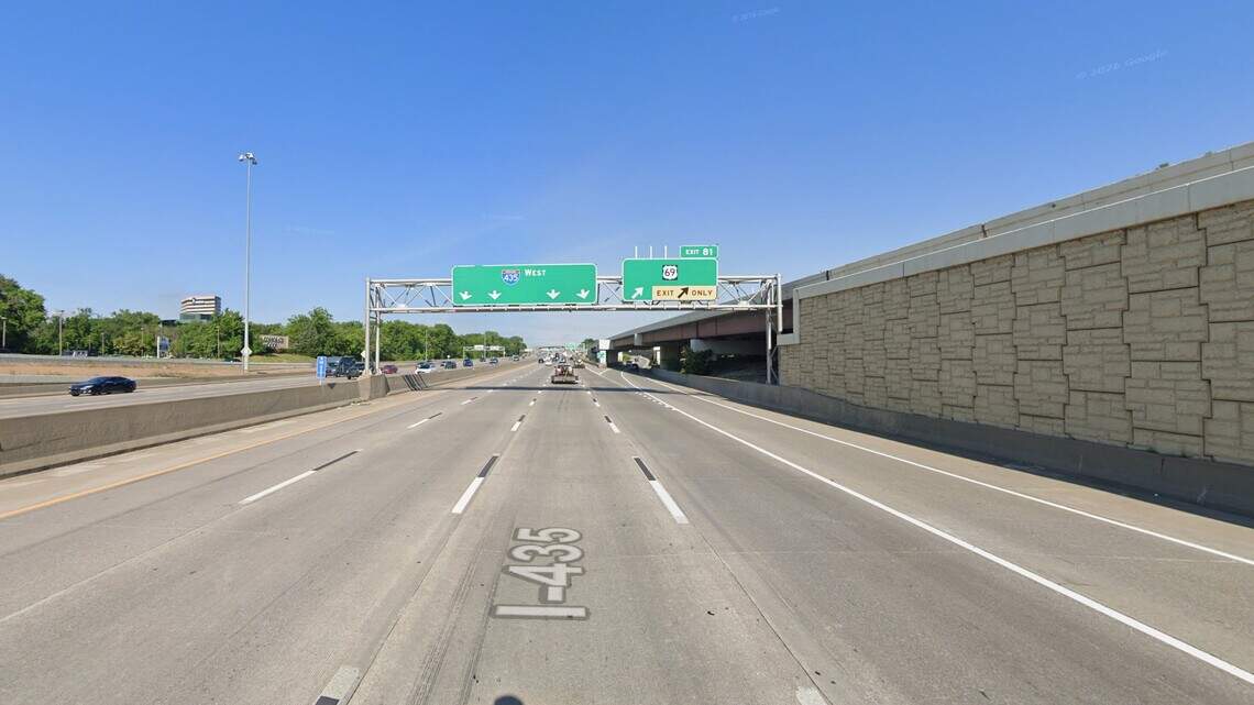 Lee’s Summit woman killed, others injured in multi-vehicle crash in Overland Park