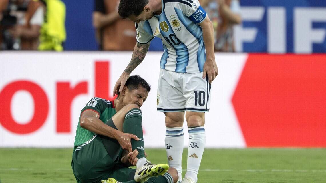 Algeria files complaint with FIFA about officiating, cites non-call on Messi in KC