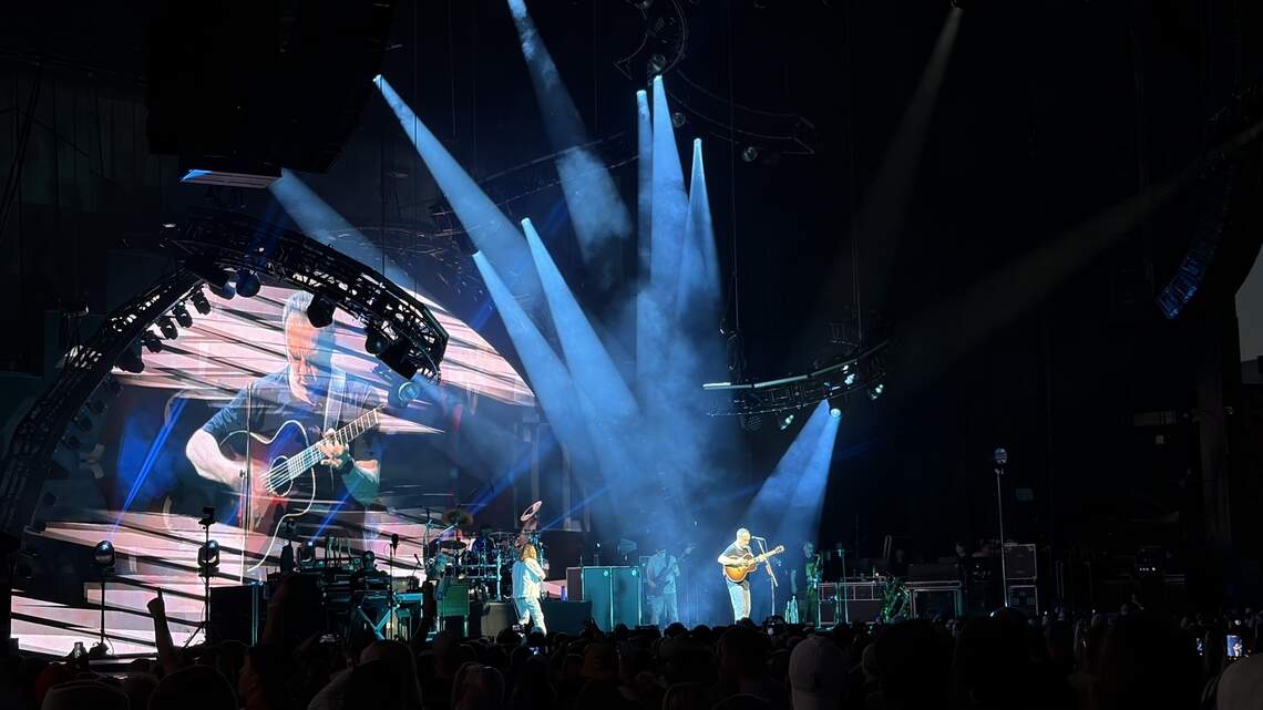 Inside a nearly sold-out Dave Matthews Band show in KC — and my first