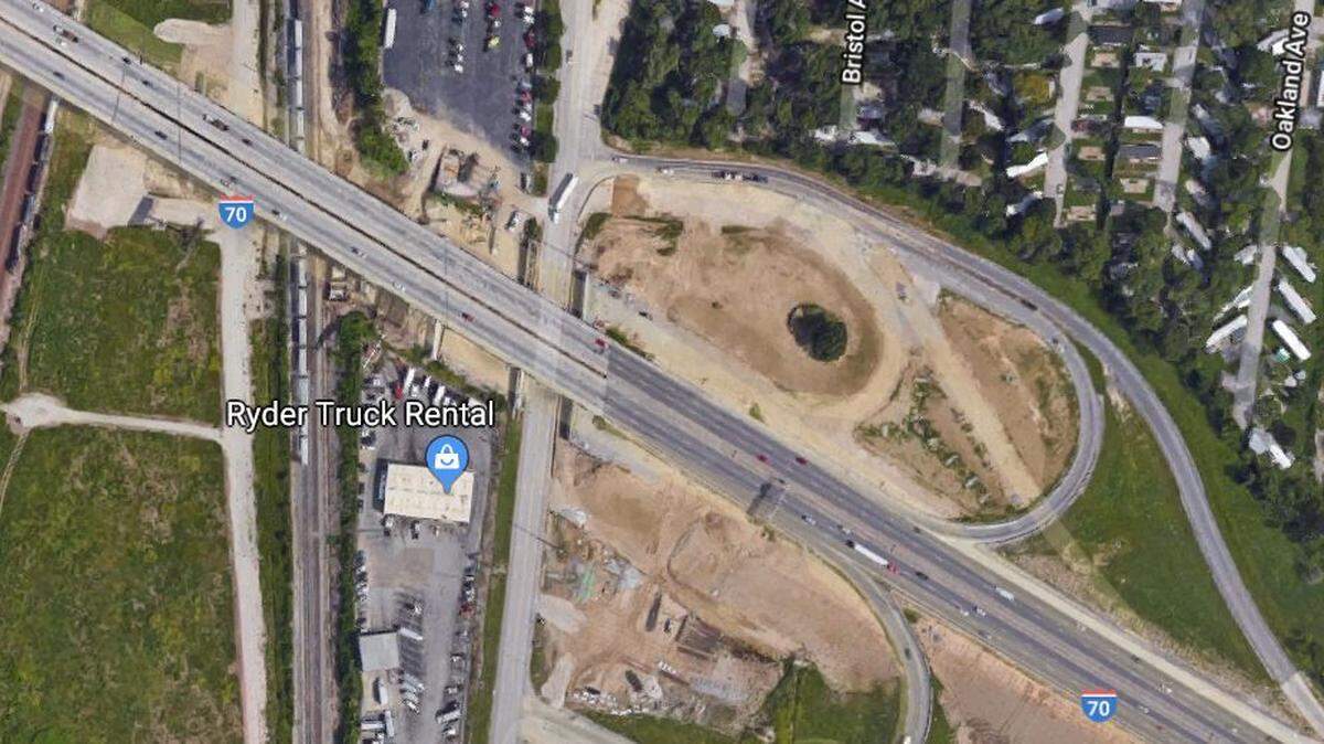 Three of four westbound lanes of Interstate 70 at Manchester Trafficway bridge will close this weekend for urgent repairs.